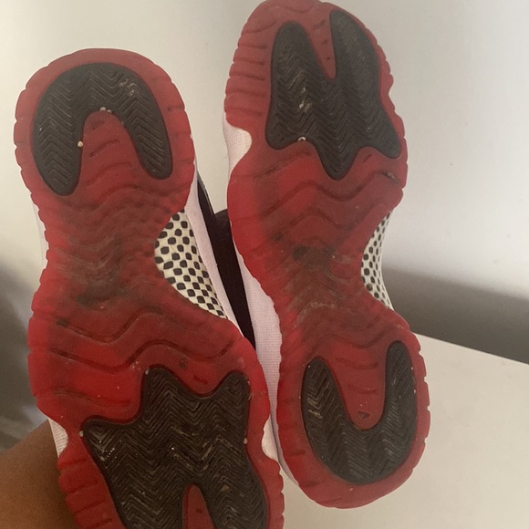 Kids Jordan almost look new - Picture 4 of 5